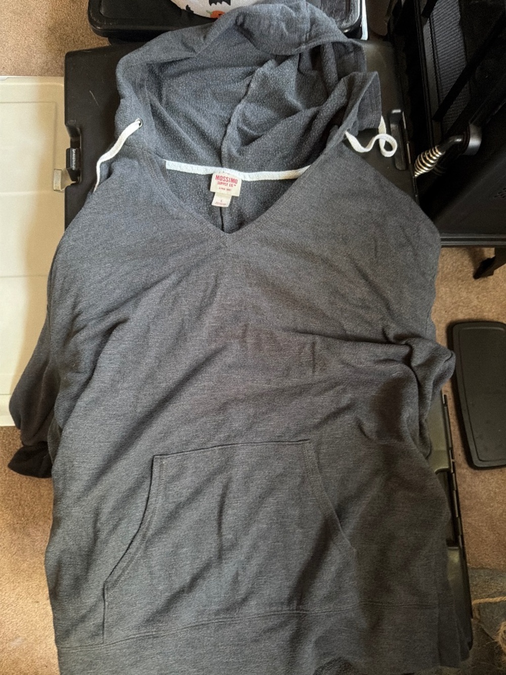 Light hooded sweater